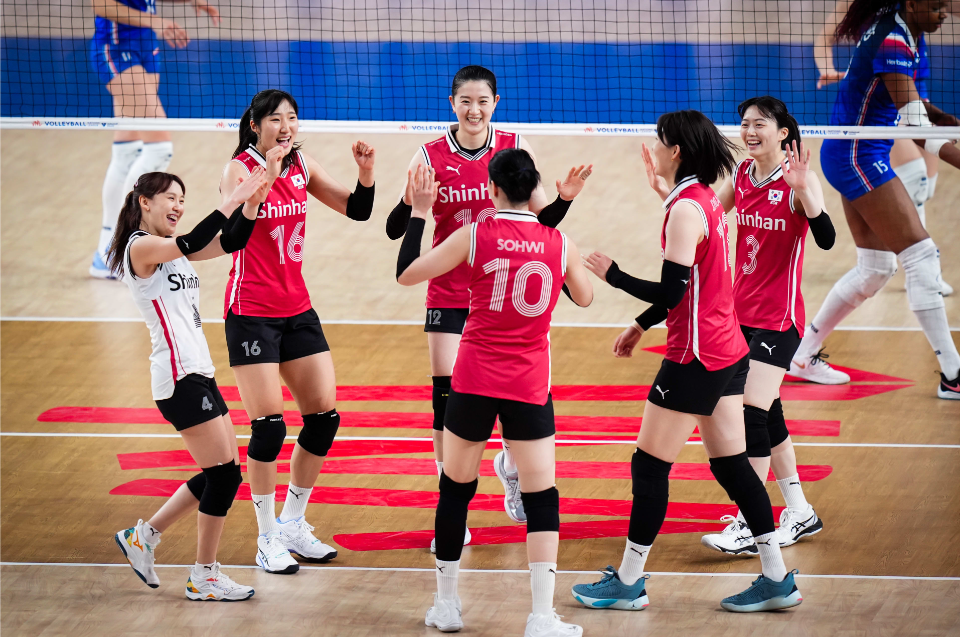 菜鸡互啄!韩国女排3-2法国队,获得第二胜,世界排名上升5位