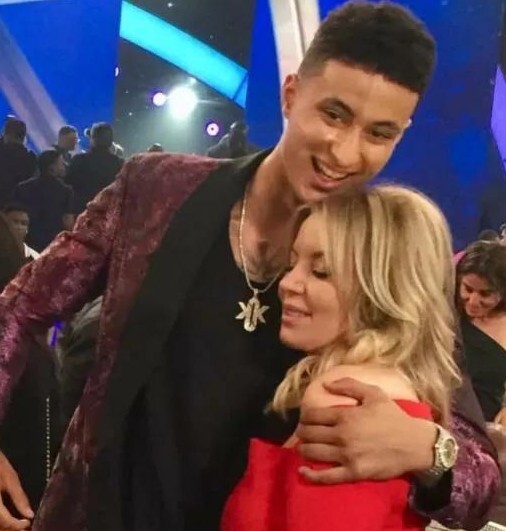 专挑年轻人下手,皮蓬前妻拉尔萨晒与库兹马夜店同框热舞视频