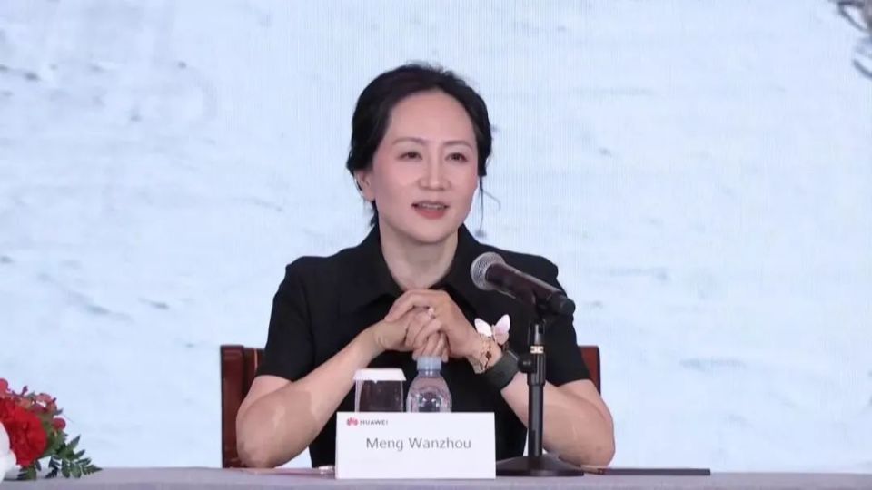 孟晚舟当值华为轮值董事长，任正非食言了吗_腾讯新闻