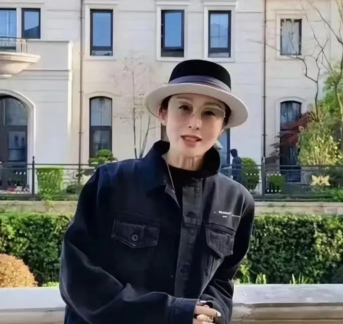 56岁张敏近照曝光!