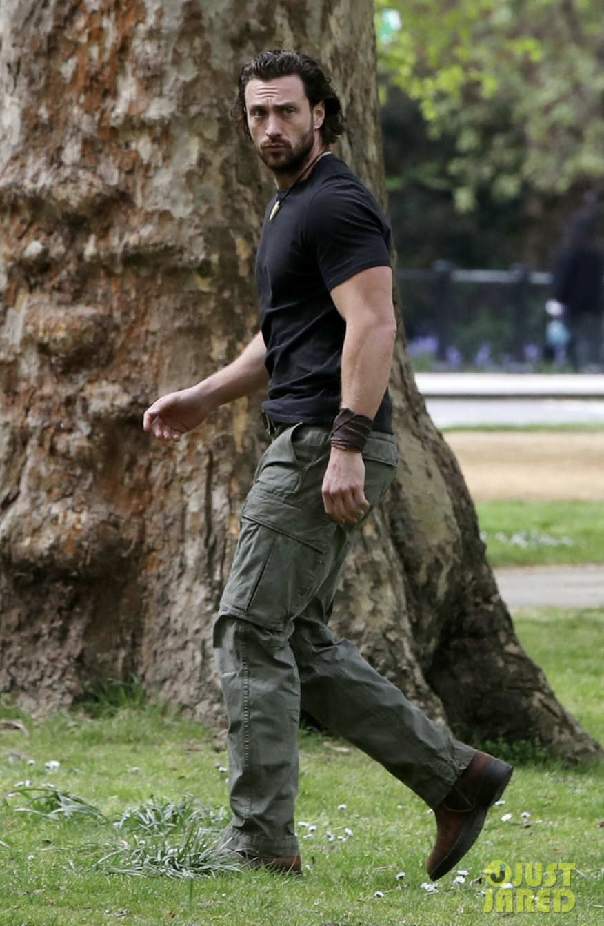 罗素克劳猎人克莱文设定将会出乎意料的暗黑