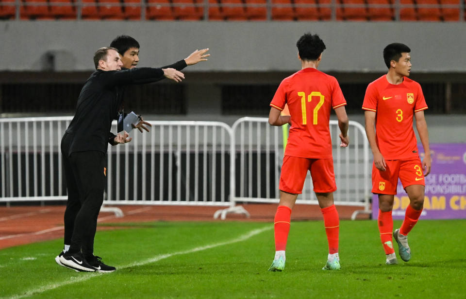 东亚杯阵容暗藏玄机：久尔杰维奇或以U20班底重构国足战术！