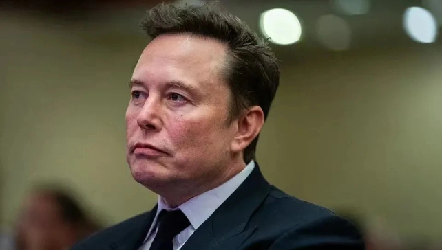 SpaceX股价暴跌三成，马斯克身价跌破万亿美元