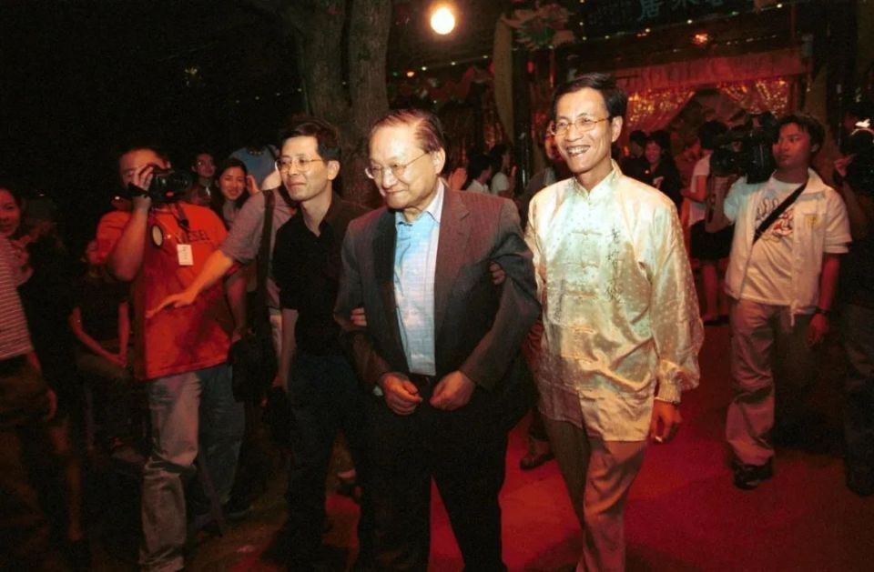 中国互联网三十年,那些陨落的流星:hao123,退不了押金的小黄车