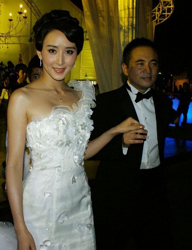 富豪老公是马来皇室,结婚2周年受封拿督拿汀_腾讯新闻