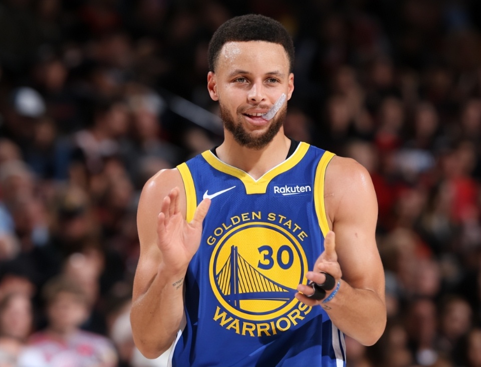 3年178亿美金4项联盟第1库里续写一人一城传奇勇士赚麻了