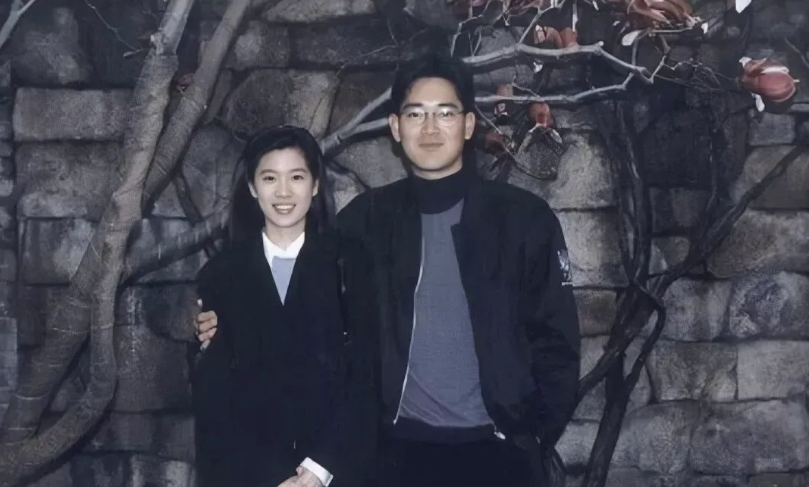 三星前太子妃林世玲：怒甩李在镕，和影帝谈恋爱，逆袭成霸总_腾讯新闻