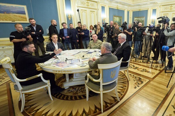 17Ѫƴ ˭ڵⳡ󱯾磿