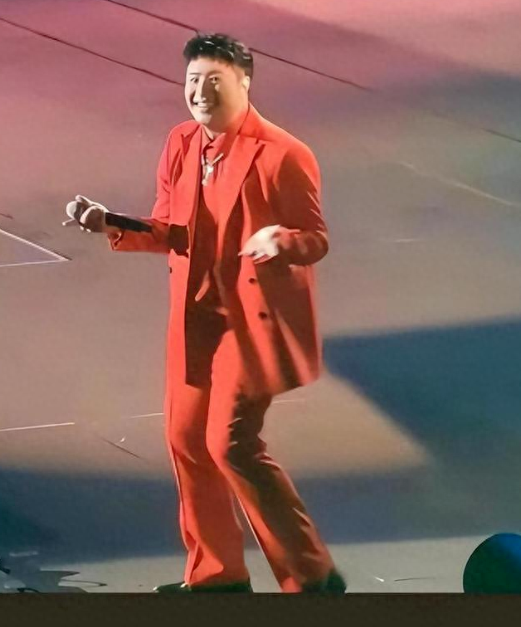 44岁潘玮柏发福胖到200斤,帅气偶像变大叔,他到底经历了什么?