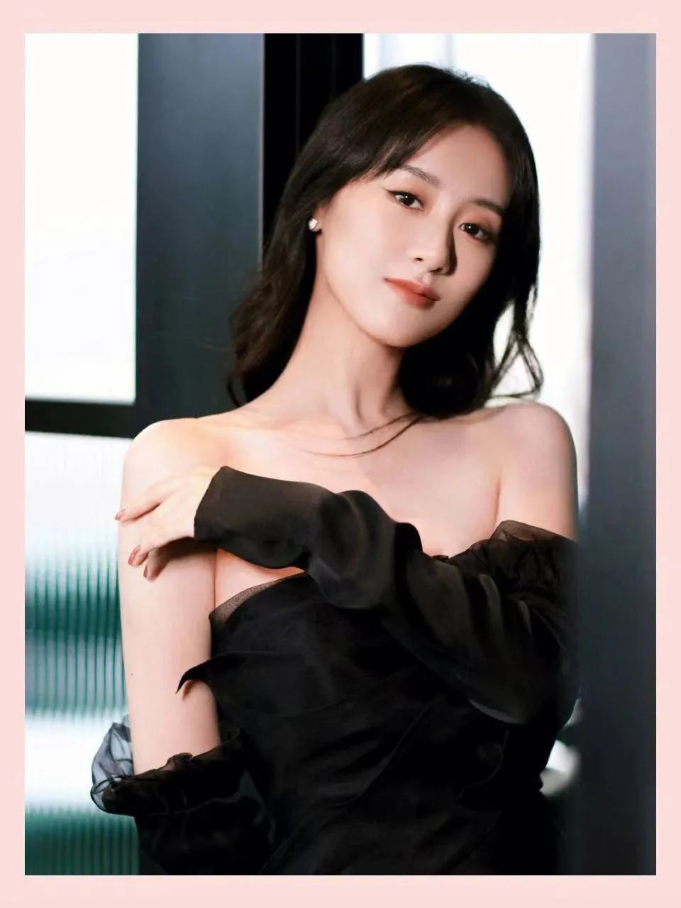 2次偷逃税的袁冰妍彻底凉凉了!谁最有可能接替她的角色位置?_腾讯新闻