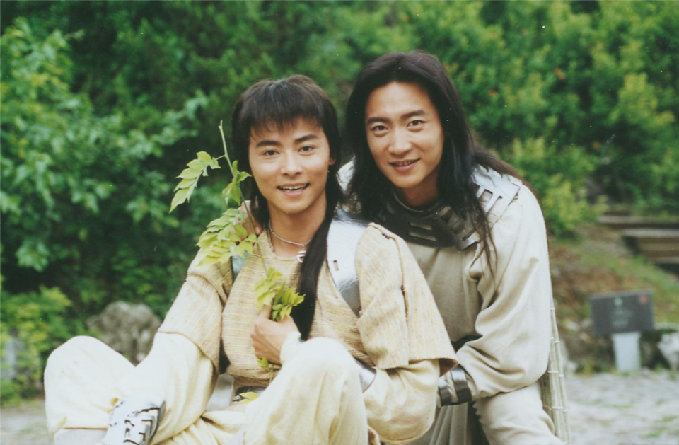 奇幻武侠剧巅峰《水月洞天》：集齐13个武术冠军，至今无人敢翻拍_腾讯新闻