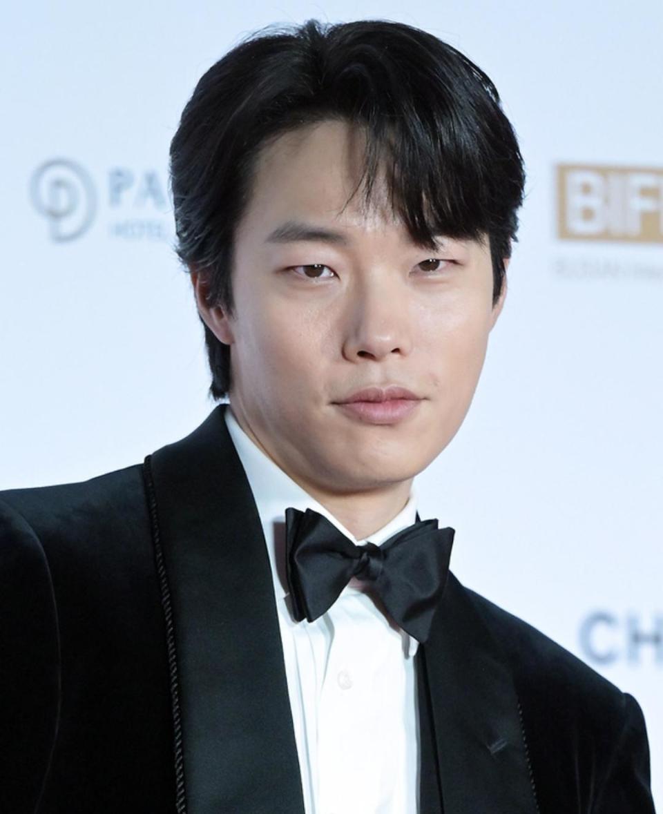 柳俊烈韩素希公开恋情两周后分手,女方最新动态引热议