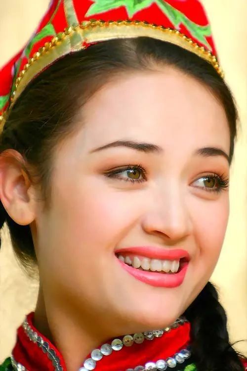 新疆人为何外貌像外国人?一窥地域,历史与民族融合之美_腾讯新闻