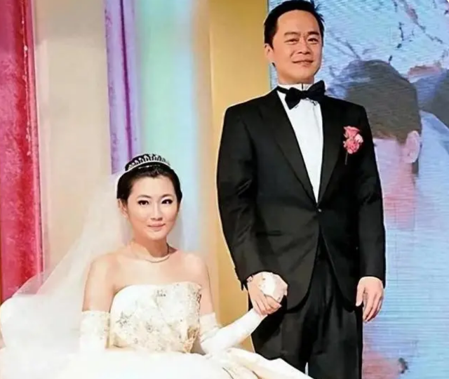 任容萱结婚照片图片
