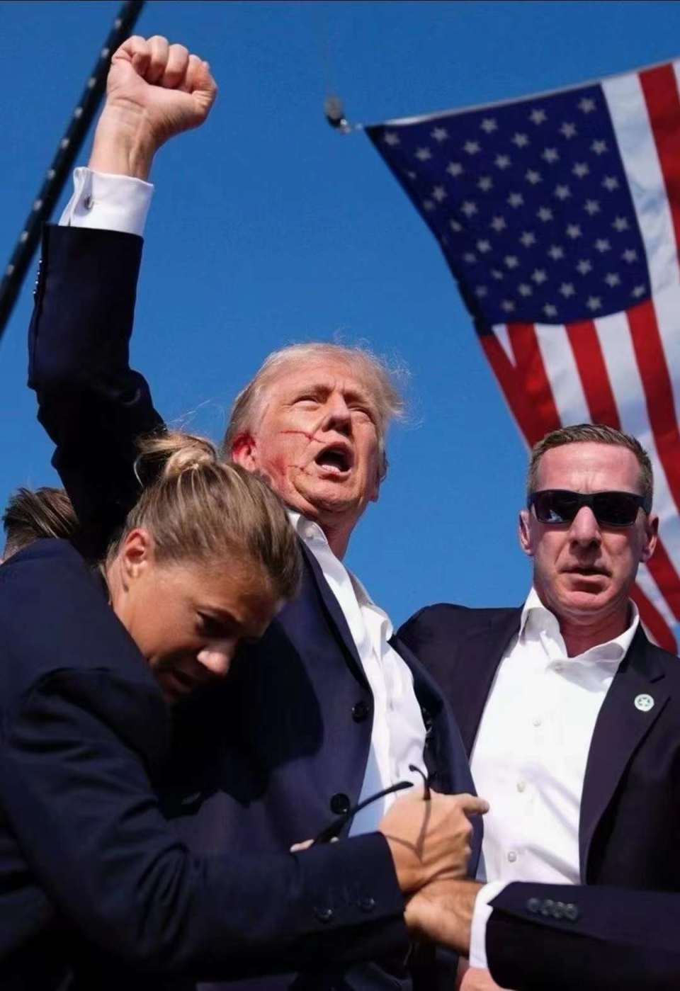 特朗普竞选遭枪击，拜登暂停所有外出活动，出于什么考虑？是被吓到了还是避嫌？