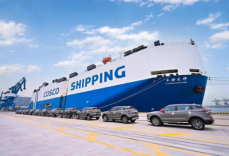 图源:深圳港口协会面对远去的货轮,中国电动汽车制造者们不敢多做停留