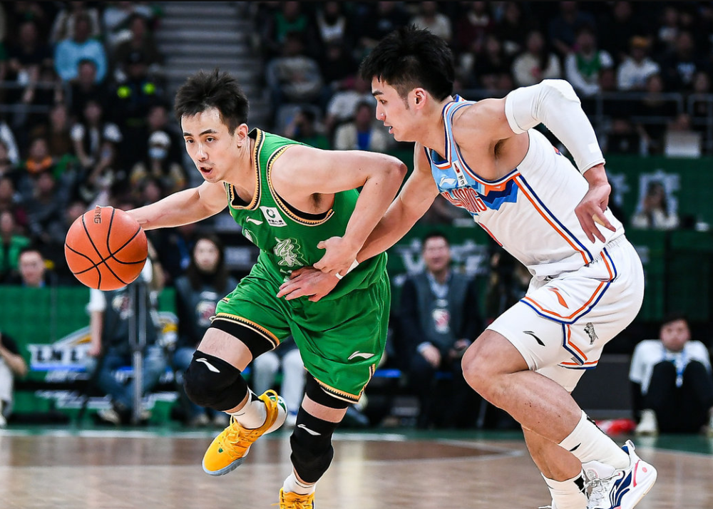 赵继伟1213辽宁击败新疆登顶张镇麟21分杨鸣一战术立功了