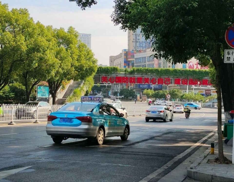 从大厂离职后,他们回到了县城_腾讯新闻