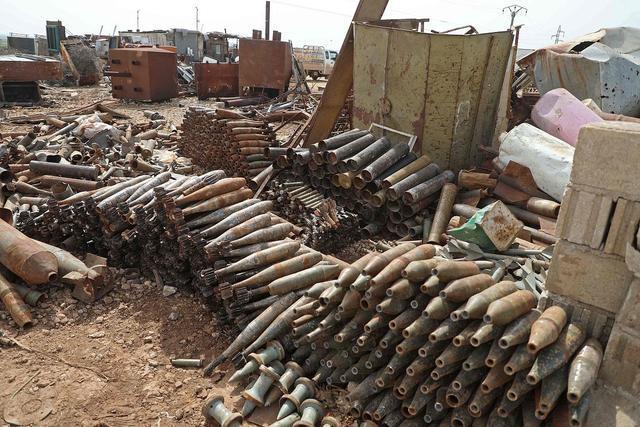 乌克兰平民赚翻了每日捡取炮弹壳谋生一吨价格高达40万卢布