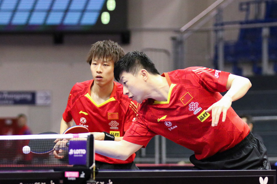 马龙林高远完成救赎,3-0横扫英国组合!挺进大满贯男双8强