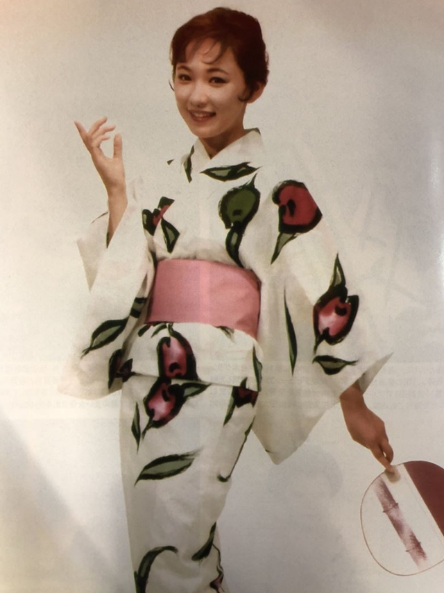 根据日媒称,日本传奇女星扇千景9日于东京辞世,死因为食道癌,享寿89岁