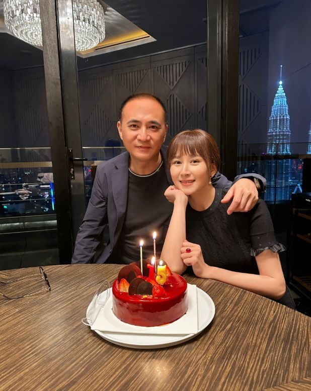 富豪老公是马来皇室,结婚2周年受封拿督拿汀_腾讯新闻