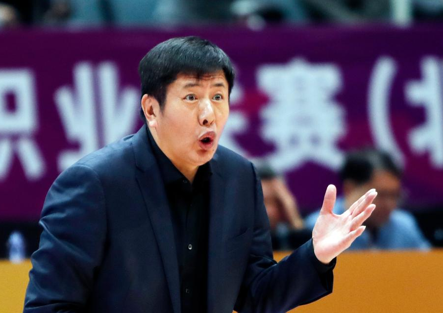 正式签约超级后卫加盟山东男篮丁伟终于补强阵容最弱一环