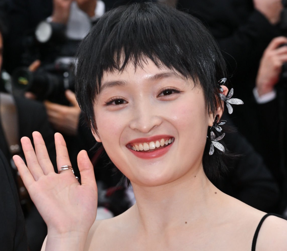 周冬雨脸颊凹陷,刘昊然眼皮肿,朱一龙显老_腾讯新闻