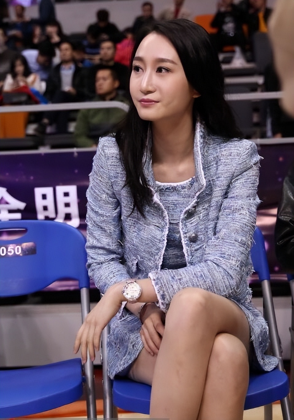 cba最新动态:广厦迎回老外援,莫兰德回归辽宁,周鹏妻子长腿抢镜_腾讯