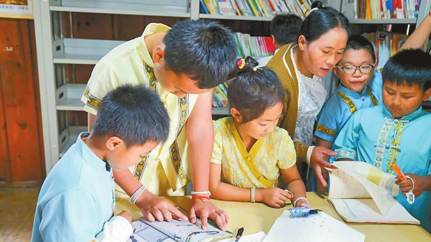 勐海“小台灯”农村青少年阅读经典养成活动收官