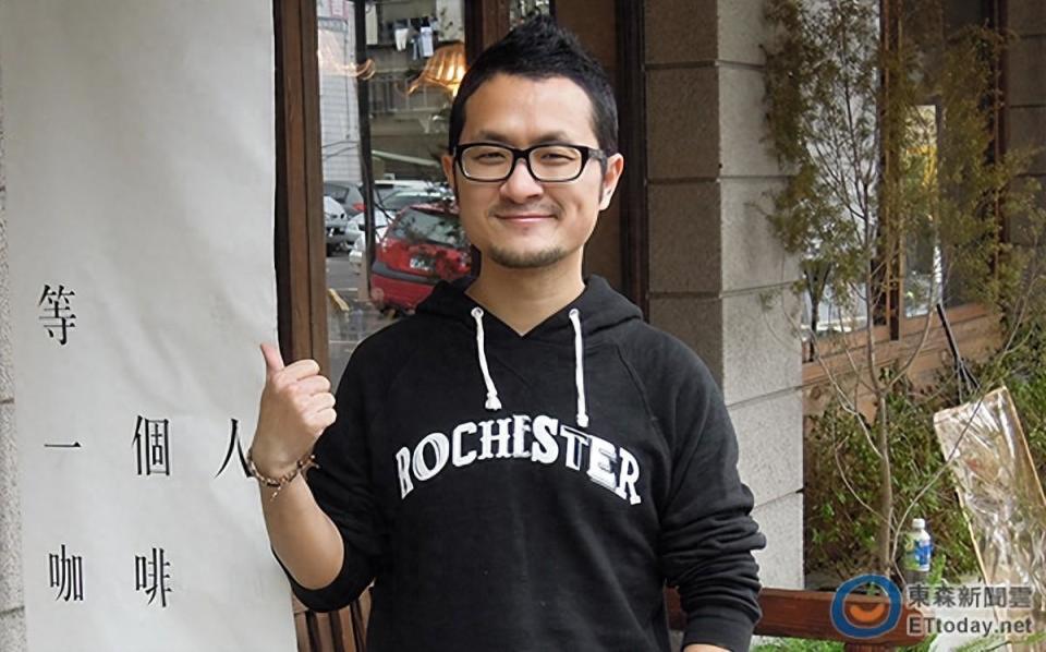 亲绿作家九把刀"挺台电"脸书被灌爆