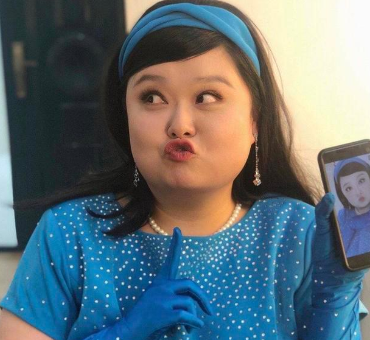 38岁港星陈嘉佳确诊新冠,3天没洗澡没洗头,令头发发臭变油腻_腾讯新闻