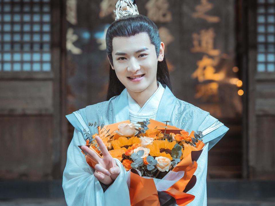 剧版《少年白马醉春风》来袭：李宏毅演萧瑟祖宗，比莫衣强的来了_腾讯新闻