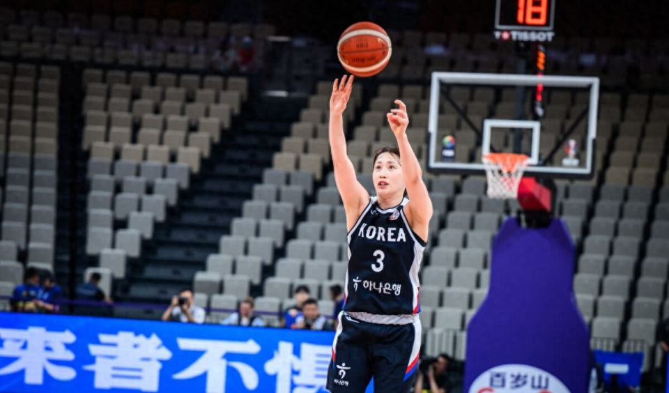 朴智秀制胜球！韩国女篮78-76险胜新西兰 主力意外倒地引担忧