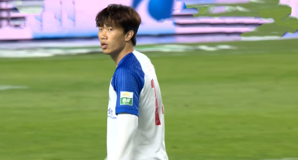 替补上场送助攻,申花金左脚值得首发 进国足,3外援12球等德比战