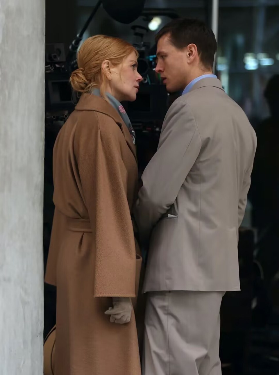 第81届威尼斯奖项出炉，妮可凭情色惊悚片《小心肝儿》获最佳女演员-腾讯新闻