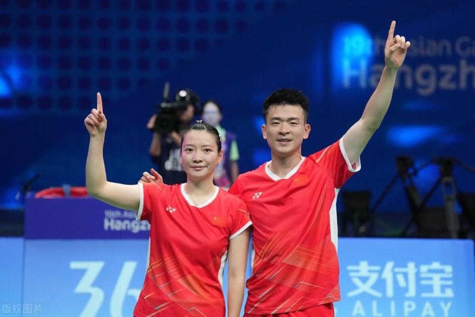 首个4强席位出炉郑思维黄雅琼20大获全胜蒋振邦只得6分