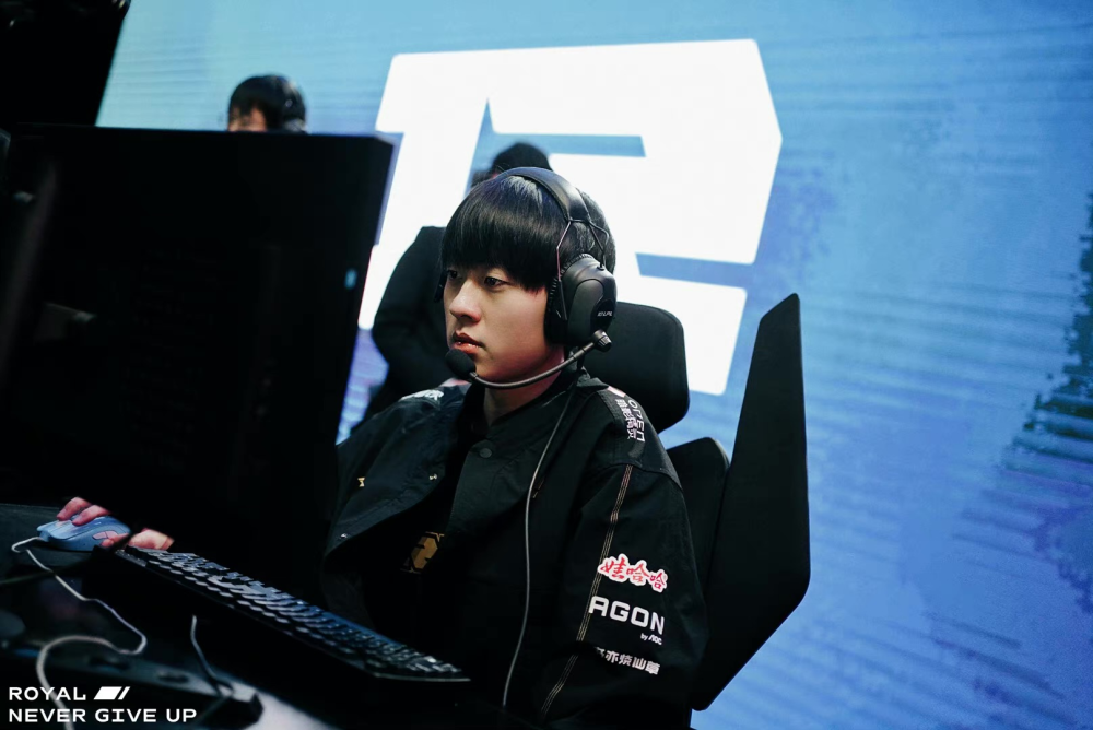 LOL：RNG被冤枉了，LPL官方公布时空回溯详情，RNG回应中单轮换_腾讯新闻