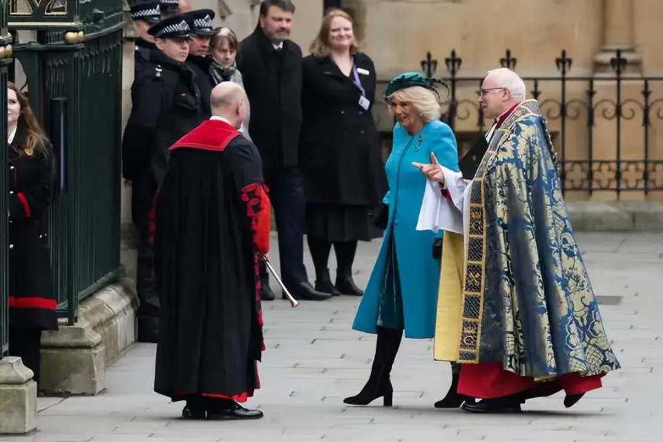 英联邦日活动:卡米拉挑大梁,威廉和她并肩,安妮对嫂子颇有微词_腾讯