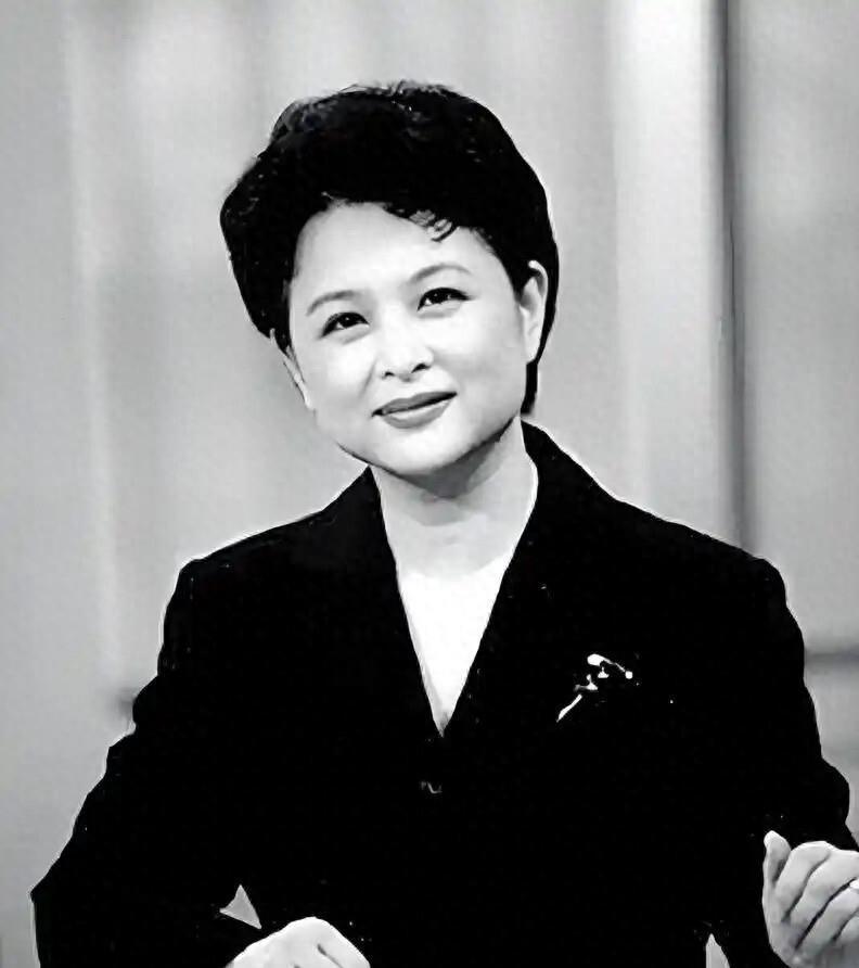 央视肖晓琳：退休5个月 在美国儿子家逝去 临终26字遗言太深刻