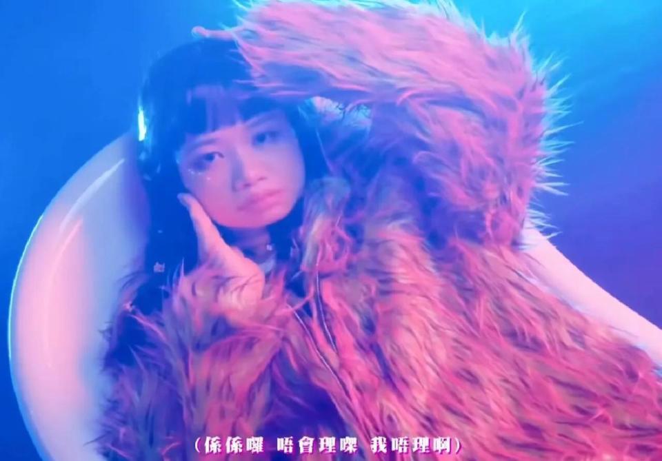 男姜涛女阿仪，港圈新晋男女“顶流”诞生，审美的断层式降维打击_腾讯新闻