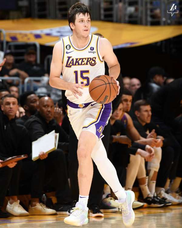 湖人用威少进不了季后赛,现在把他交易走了,他们进了西部决赛?