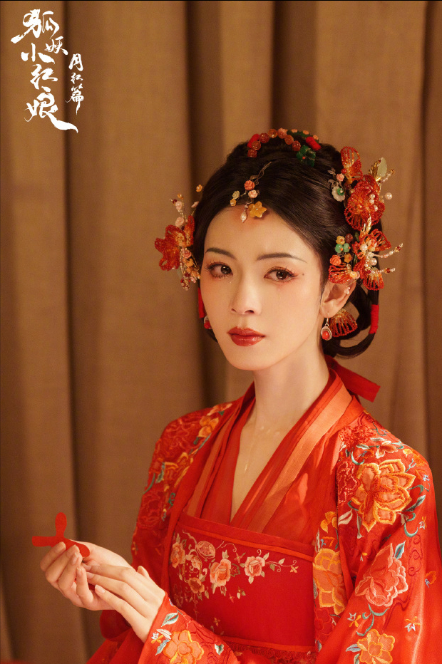 《玫瑰的故事》30岁的陈瑶和34岁的蓝盈莹对比,女演员长相很重要