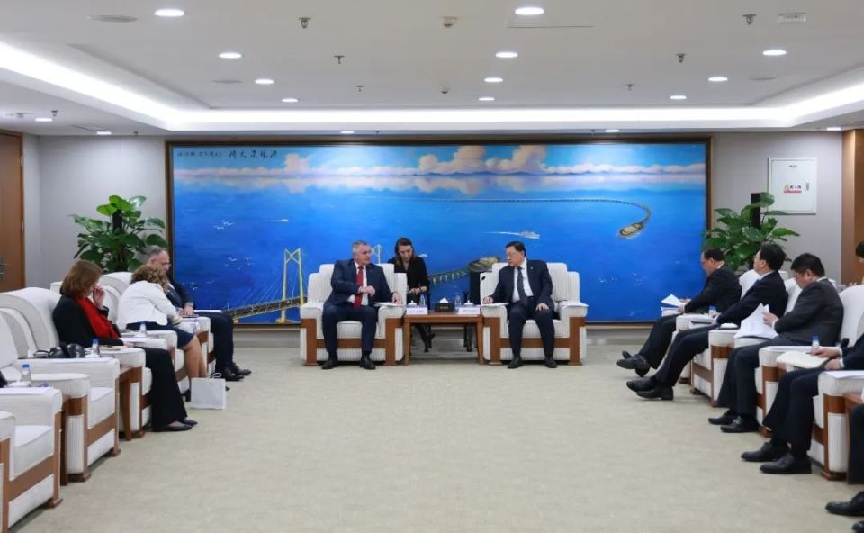 中交集团主要领导与波黑塞族共和国总理举行会谈_腾讯新闻