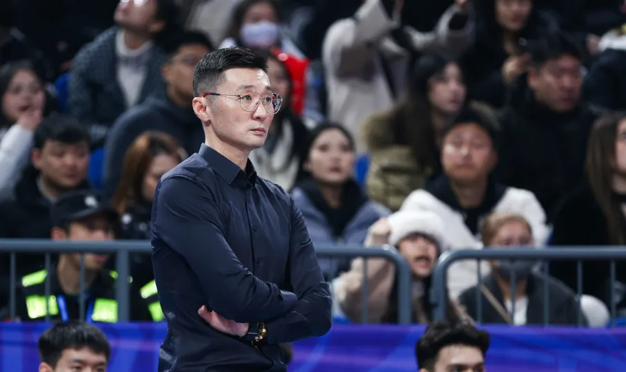 強點變弱點，組織後衛出身卻選不好小外援，劉煒被喊下課冤嗎？ - 