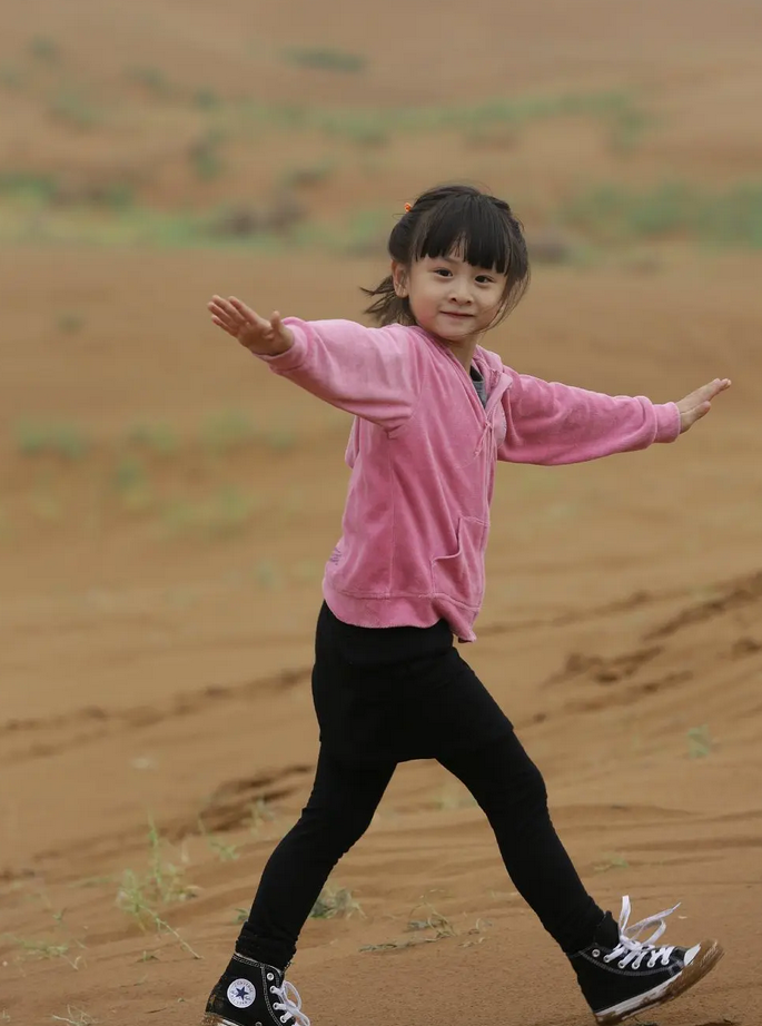 田雨橙小时候就在《爸爸去哪儿》里展现出来了自己的运动天赋,很像