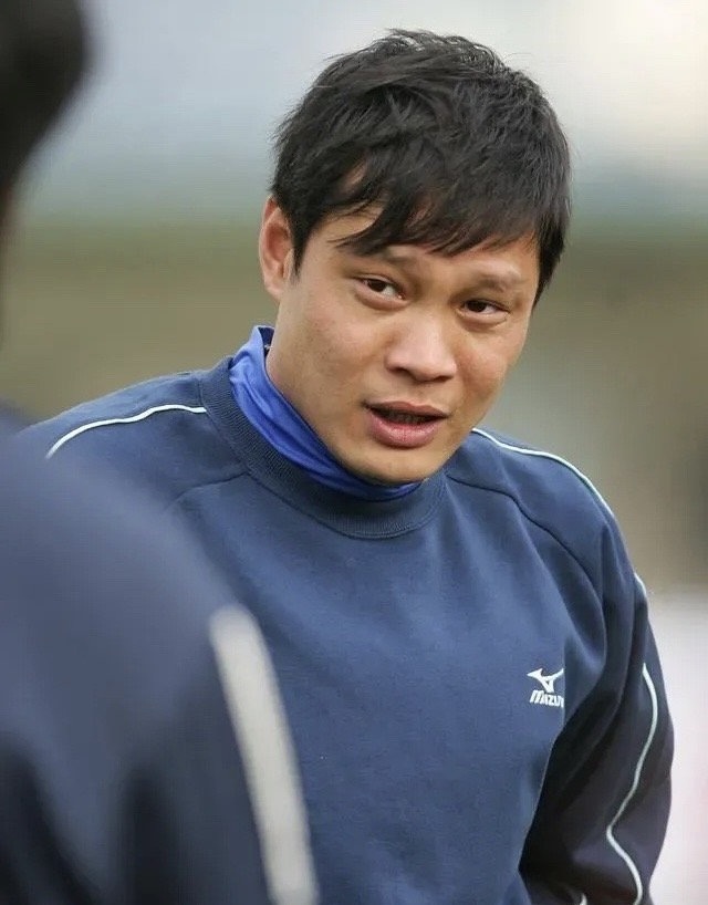 54岁范志毅做中甲队教练 一人身兼多职 上综艺拍电视剧太忙