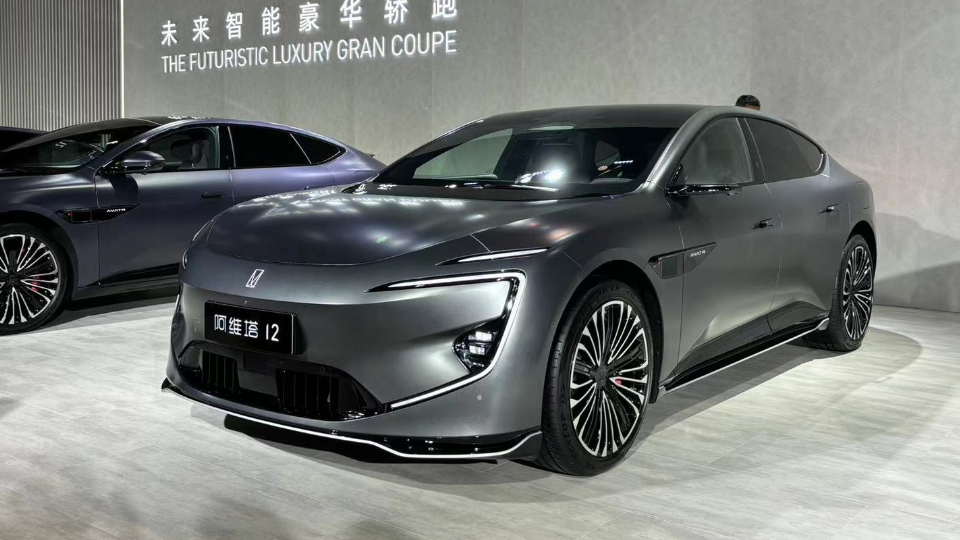 没CTC是好事？阿维塔12用上定制电池，入门续航700km