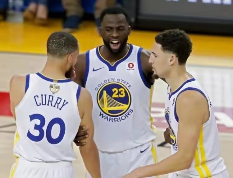 克莱心仪合同曝光名记直言勇士仅两人非卖库里初谈水花追解体