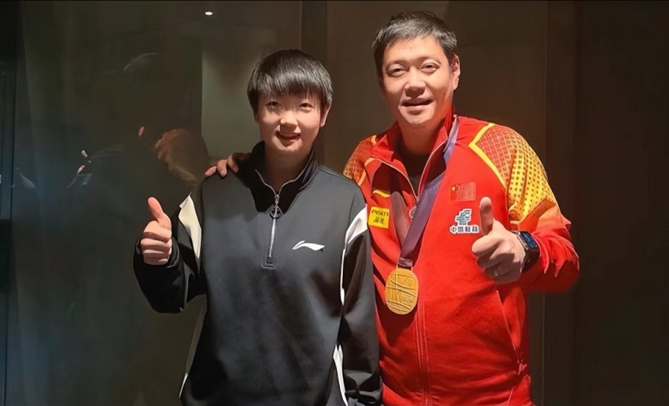 邱贻可与孙颖莎师徒互勉,全力以赴,争取更好的成绩